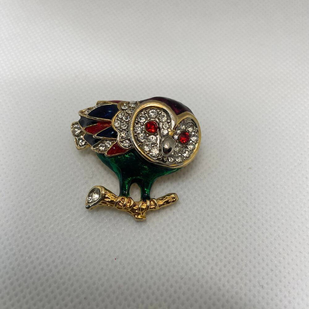 Unmarked Atwood & Sawyer 22ct Gold Plated Enamel Owl Brooch - Picture 3 of 4
